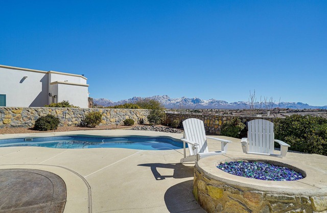 Las Cruces Home w/ Mountain Views & Private Pool!