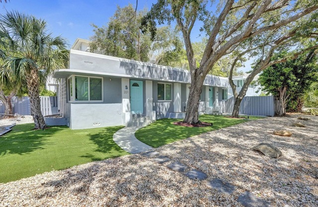 Las Olas Art Deco Oasis, Great Location