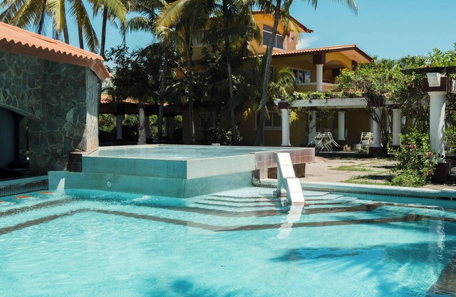 Las Olas Resort