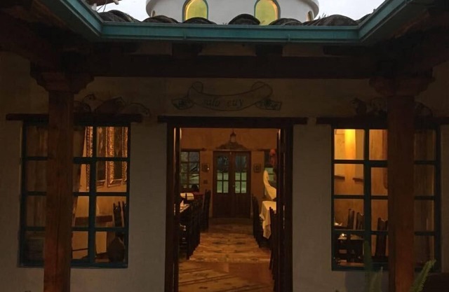 Las Palmeras Inn