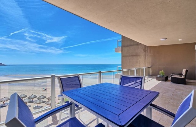 Frente al mar 3 dormitorios y 2 baños condominio de vacaciones