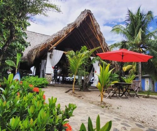 Las sevillanas beach hotel y restaurante