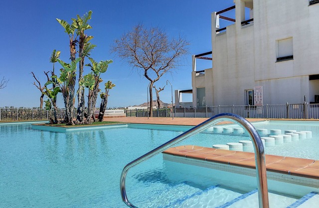 Planta baja, patio, cerca de piscina