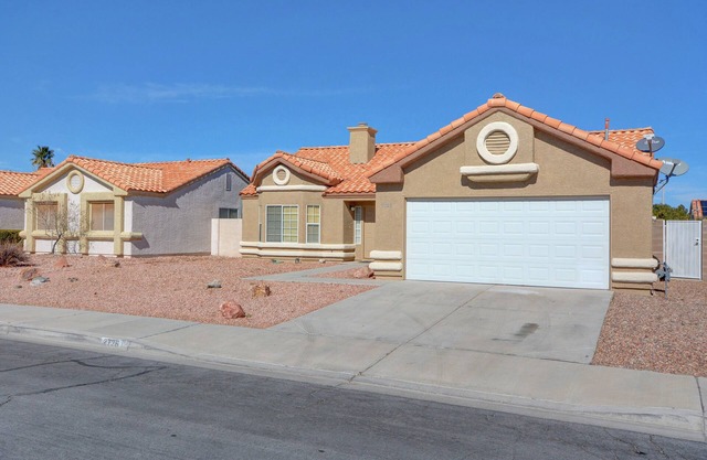 Las Vegas Cozy Relaxing Home 5-10 mins from Strip
