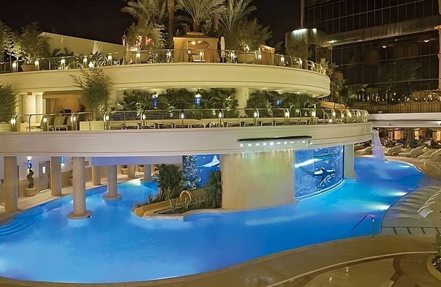 Las Vegas Nightlife Experiences At Your Doorstep! 2 Affordable Units Near Strip!