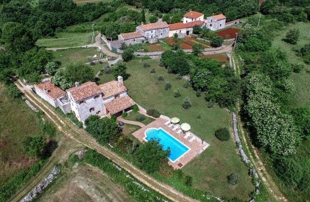 ÚLTIMO MINUTO (25/08 - 09/09) Maravillosa villa de piedra de Istria con piscina privada