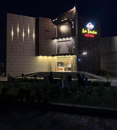 Lataska Hotel