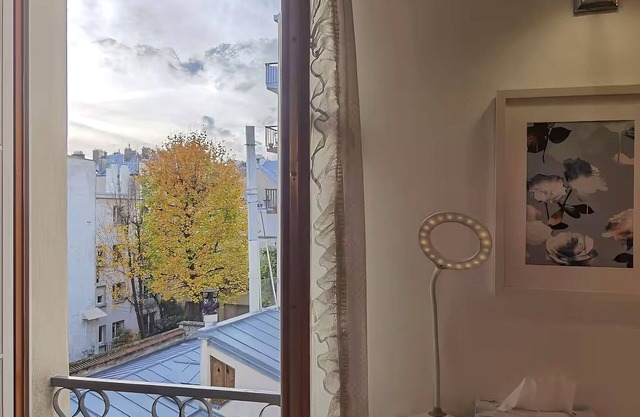 Latin Quarter Stay for 4 near Panthéon/Near Metro/Paris Centre