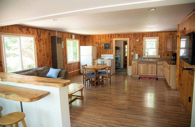 Latitude Adjustment Cottage