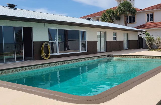 Launch Junction - waterfront house in Titusville with rocket launches view