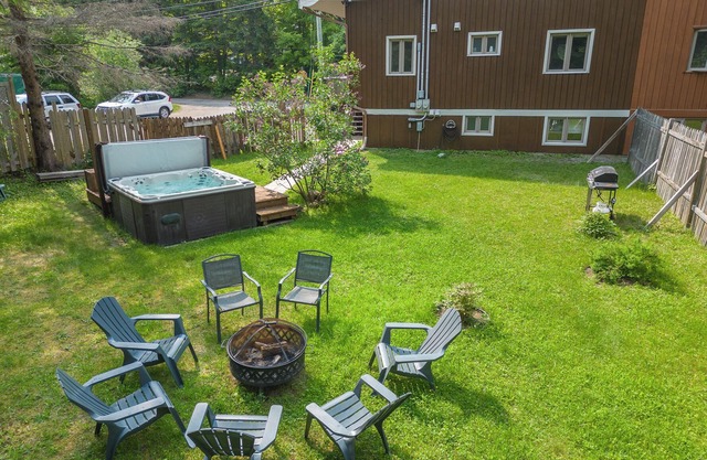 Laura: cozy comfort in Val-David, w/ spa & firepit
