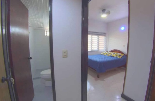 Laurel Private Room & Bathroom