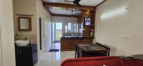 LausDeo2 self checkin 2BHK corner flat top floor
