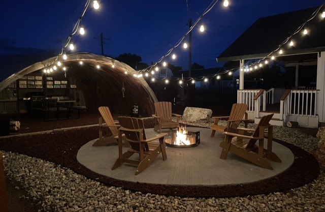 Lava Hot Springs Country Farmhouse 2 bedroom, sleeps 8.
