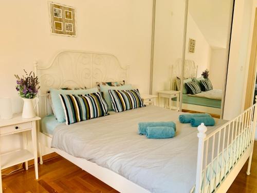 Lavender Bay Apartment C31