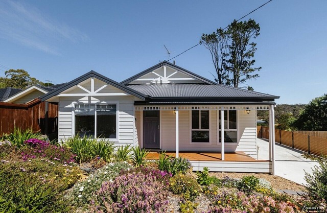 Lavender House - a cosy modern holiday home in Katoomba