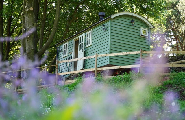 Lavender Retreat with Private Hot Tub