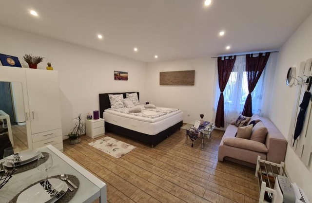 Lavender Studio Ultra Central