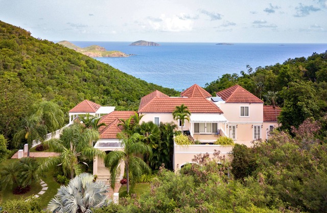 Escape to Villa Lavenvelle- A Private, Serene Retreat