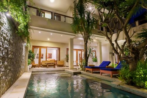 Lavish 2 Bedroom Private Villa Seminyak - Orange