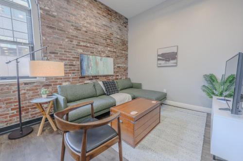 Lavish 3 Bed In Downtown Boston Keyless Entry