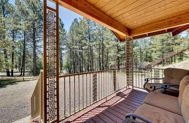 Lavish Alpine Arizona Cabin Rental w/ Views!