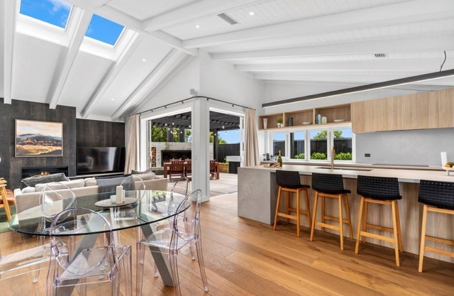Lavish at the Lake in Taupo
