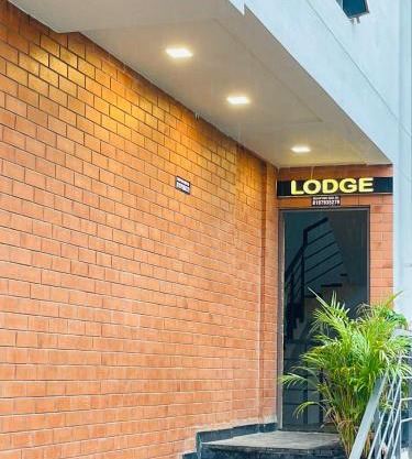 Lavish Hotel BG-Lodge