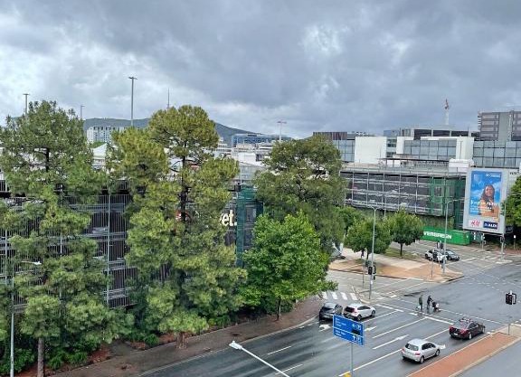 Lavish & Oversized 1 Bd 1Bth - Centre of the CBD