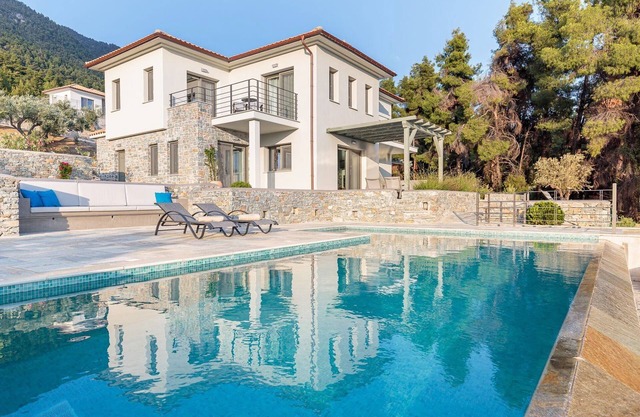 Lavish Skopelos Villa | Villa Kallithea | 4 Bedrooms | Mountain, Sea & Pool.