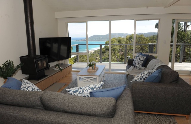 LaVista - relax at the top with this amazing outlook. Take in the Skyline !