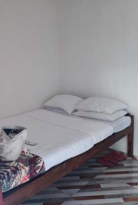 Lawrence Apartment