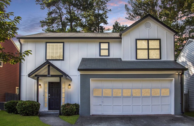 Lawrenceville Gem! Clean+Cozy+Close to 85&316 | Pets