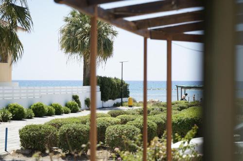 Lazuli Seafront Beach House Nr18