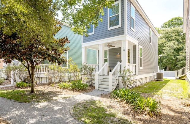 Lazy Daze Cottage downtown Ocean Springs, Mississippi