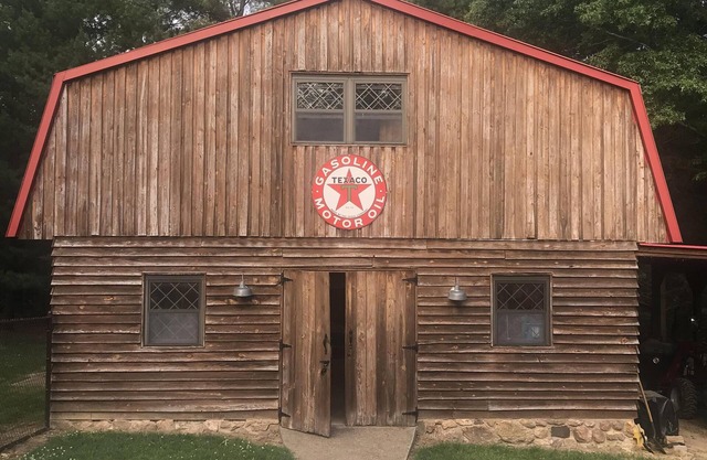 Lazy Hog Country Inn
