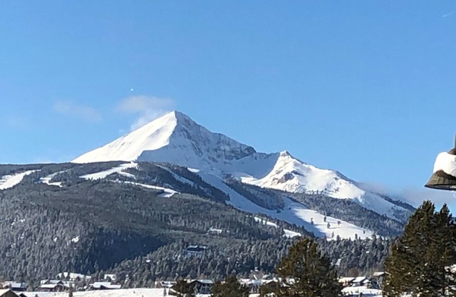 Lazy J3 de Big Sky: condominio grande completamente amueblado y abastecido en Big Sky.