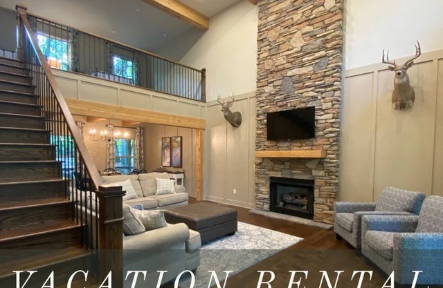 "Lazy River Cottage" just steps from Desoto Falls on Little River in Mentone, AL