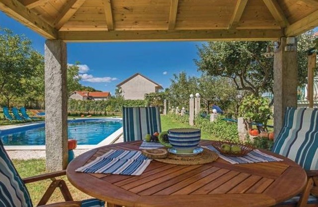 LCT Holiday Home Ružić