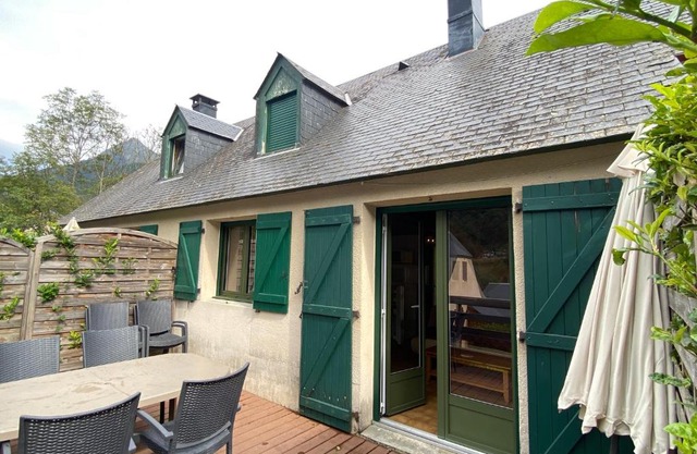 Le 103. Chalet 3 chambres. Terrasse. Parking. wifi.