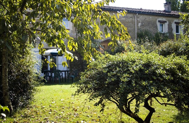 Casa rural "Le Baco" con gran piscina climatizada, parque de 4 hectáreas