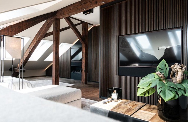 Le Bijou LQ80 Jacuzzi Penthouse