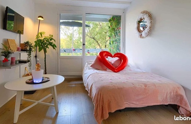 Le Bleu Celeste - Montpellier - Jacuzzi privado y piscina comunitaria
