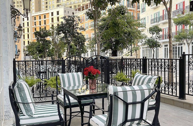 Le Bonheur Hotel