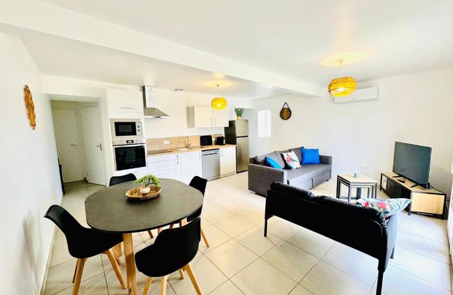 Le Cèdre Enchanté - Maison avec 2 chambres pour 6 personnes climatisée, avec terrasse et BBQ