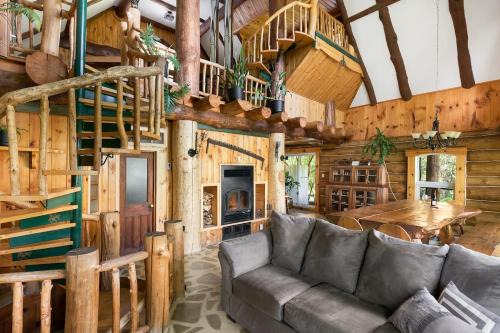 Le Chalet Inuksuk - Log Cabin Waterfront Spa