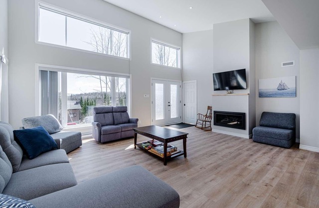Le Chalet Le Trio, Adstock