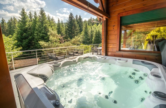Le Chant du Ruisseau, 9p au Calme Avec SPA et Sauna