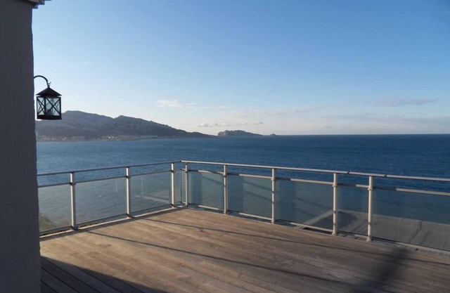 LE CHERGUI A HOUSE ON THE SEA - BEACH - TERRACE - CALANQUES - PROVENCE