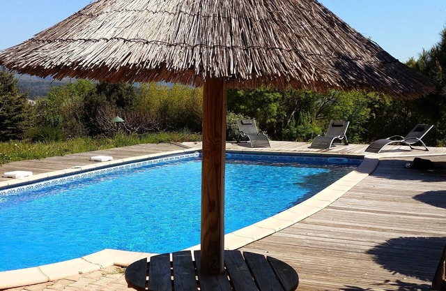 Le clos des Mimosas - LE MIMOSAS- Large 12x6 saltwater swimming pool - shared